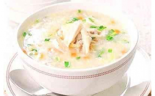 Cháo gà xé phay yến sào