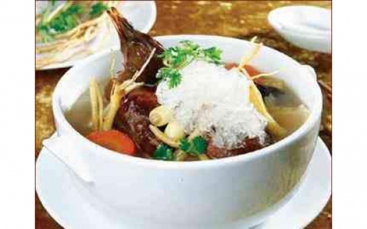 Yến sào tiềm gà ác thuốc bắc